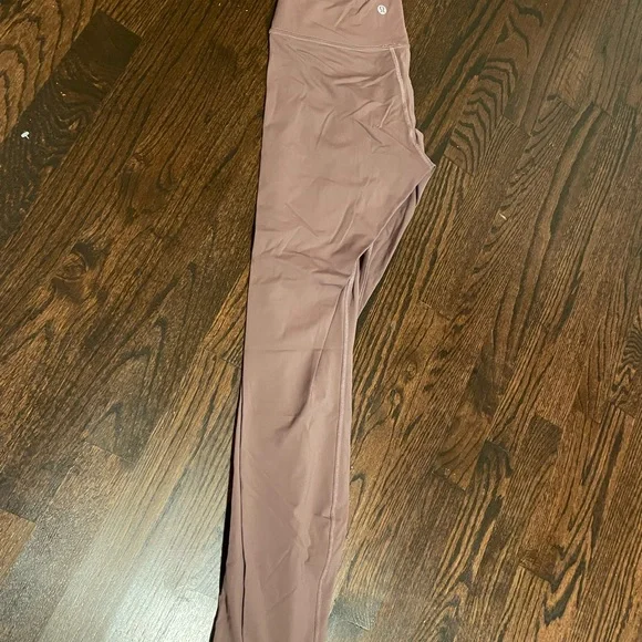 Lululemon Wunder Unders, size 8, “Antique Bark” Nulux high rise - VGUC - Picture 4 of 8